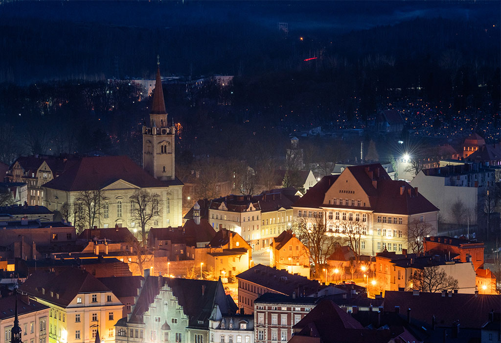 Śródmieście, Wałbrzych wieczorową porą – Fot. Adrian Sitko Śródmieście, Wałbrzych wieczorową porą – Fot. Adrian Sitko