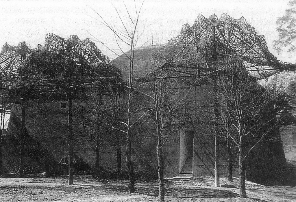 Schron Hitlera po rozbudowie w 1944 roku Schron Hitlera po rozbudowie w 1944 roku